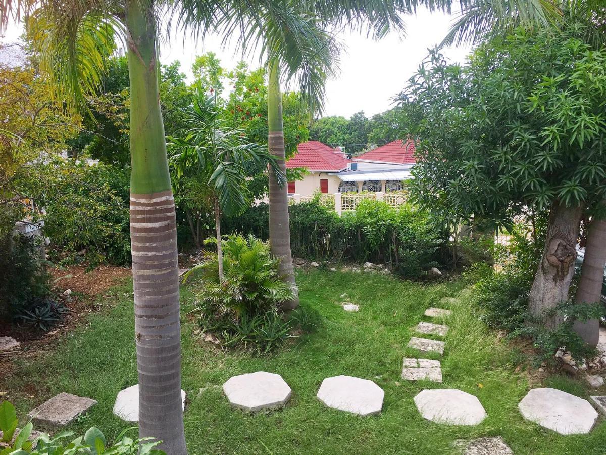 African Symbol Guest House Montego Bay Exterior foto