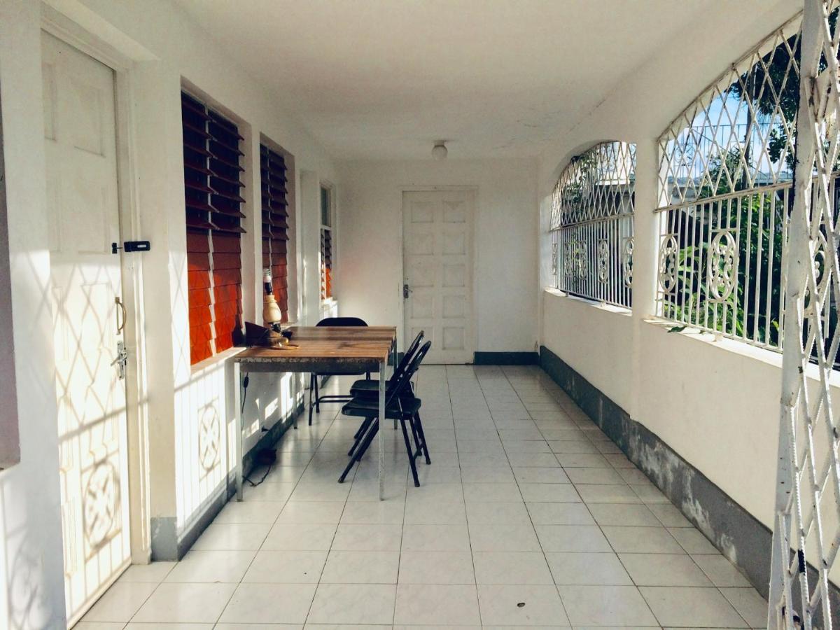 African Symbol Guest House Montego Bay Exterior foto