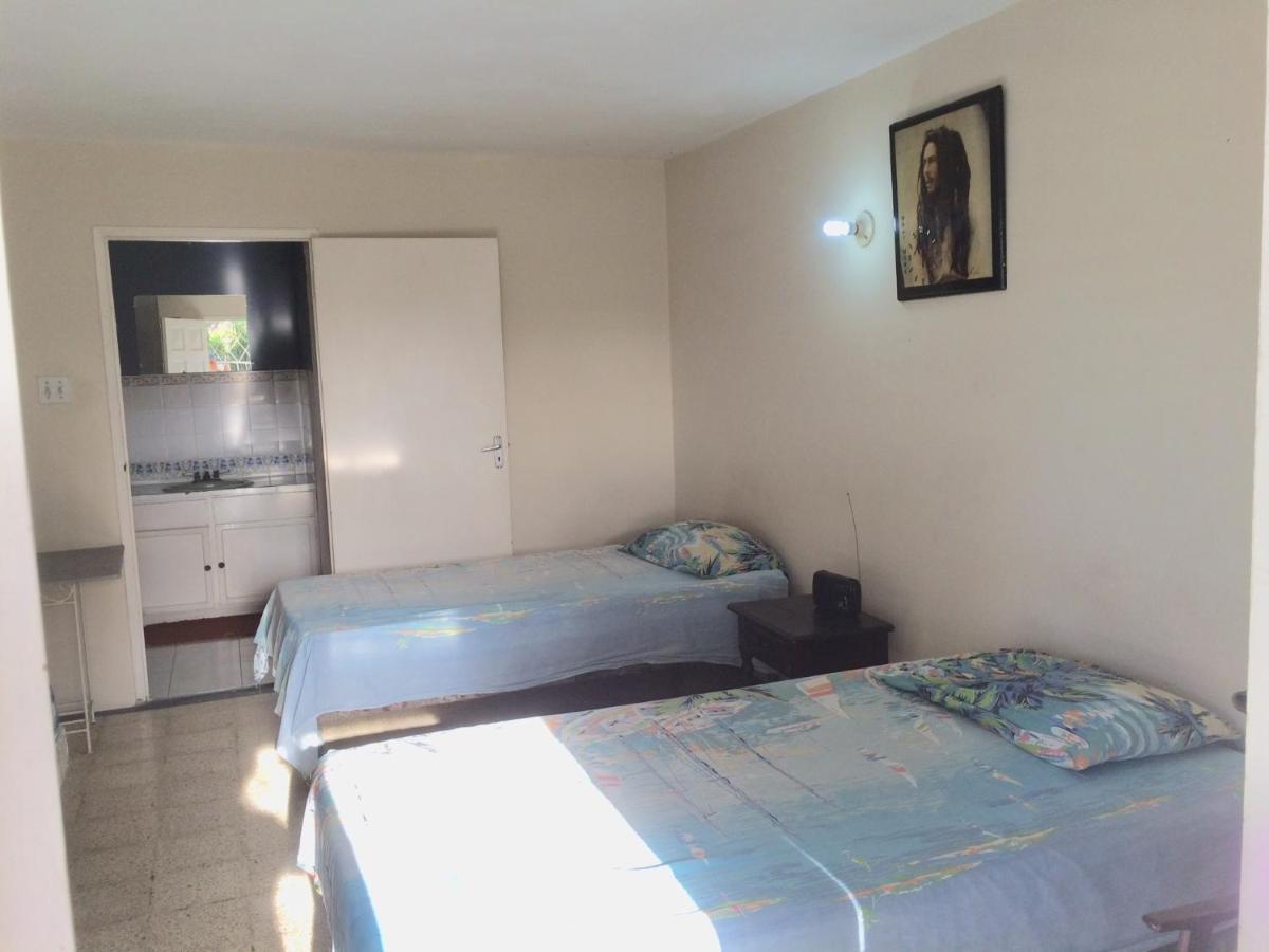 African Symbol Guest House Montego Bay Exterior foto