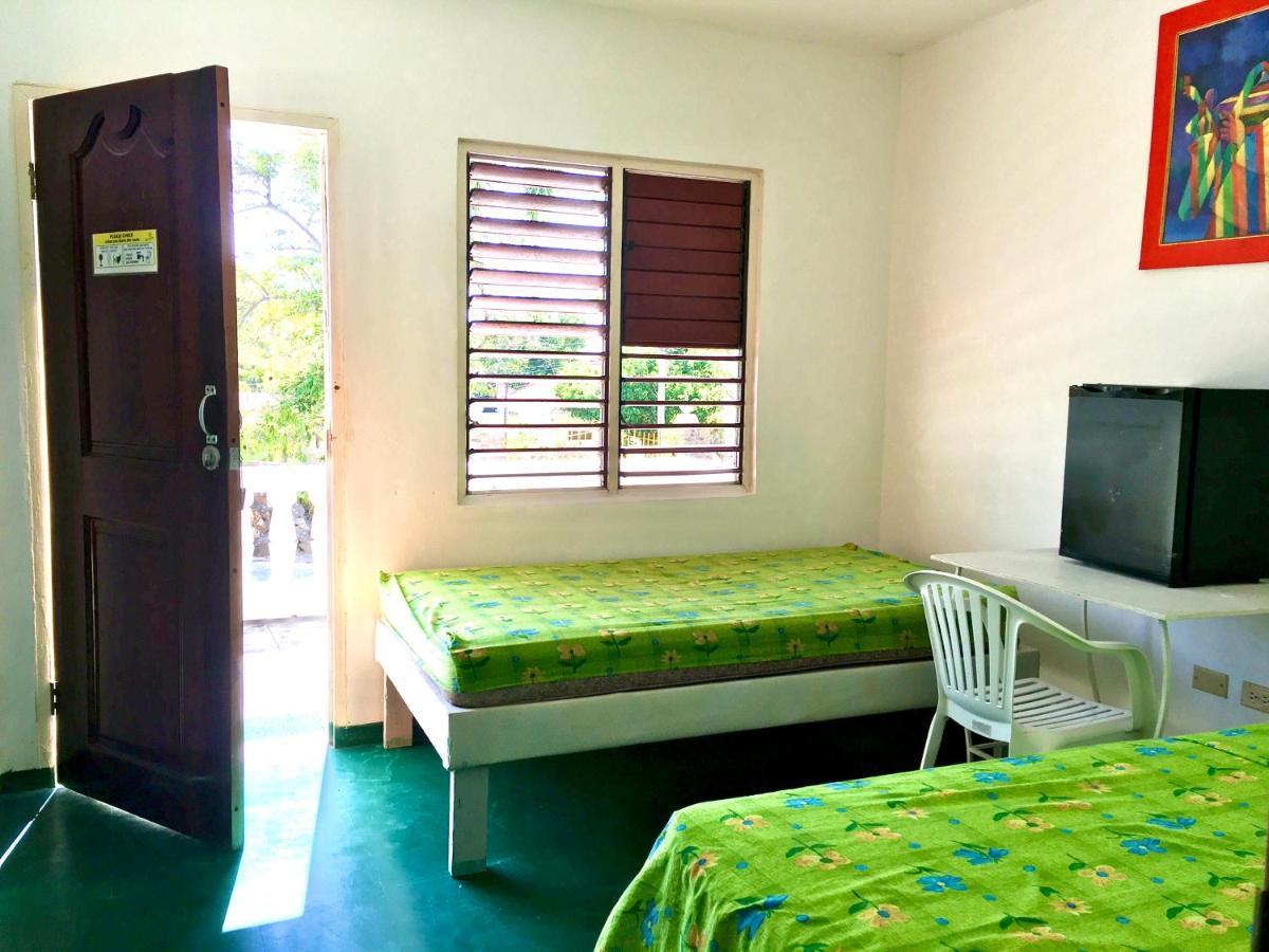 African Symbol Guest House Montego Bay Exterior foto